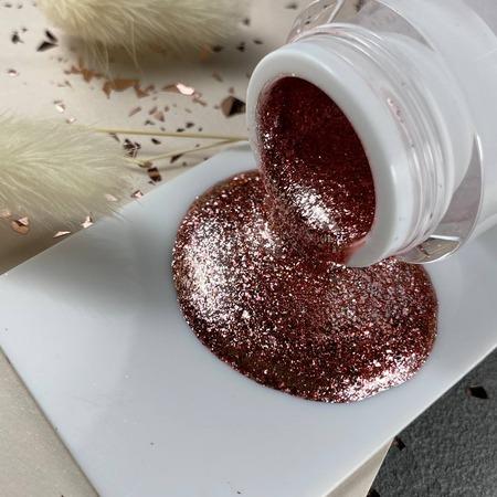 Glitter gels for manicure designs