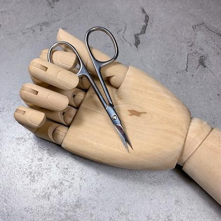 Cuticle scissors for manicure