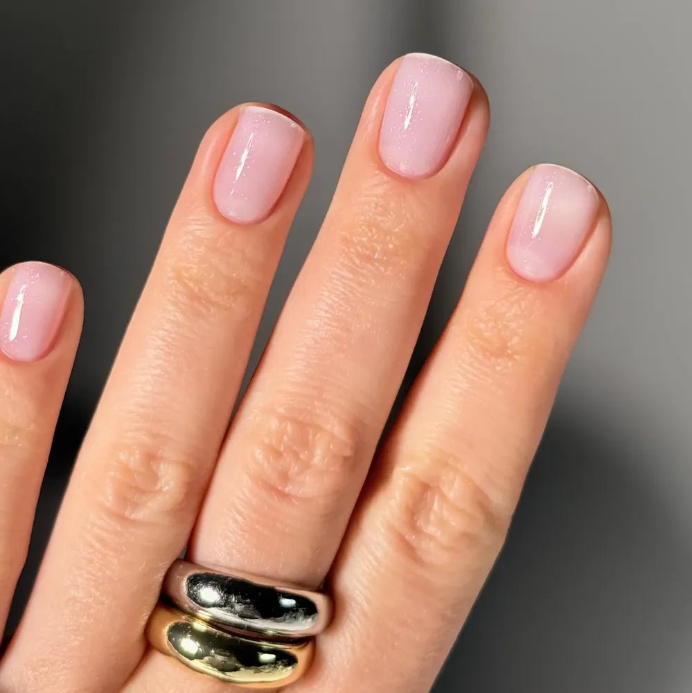 DARK Shine Top Coat 07, 10 ml - Level Up Beauty Supply