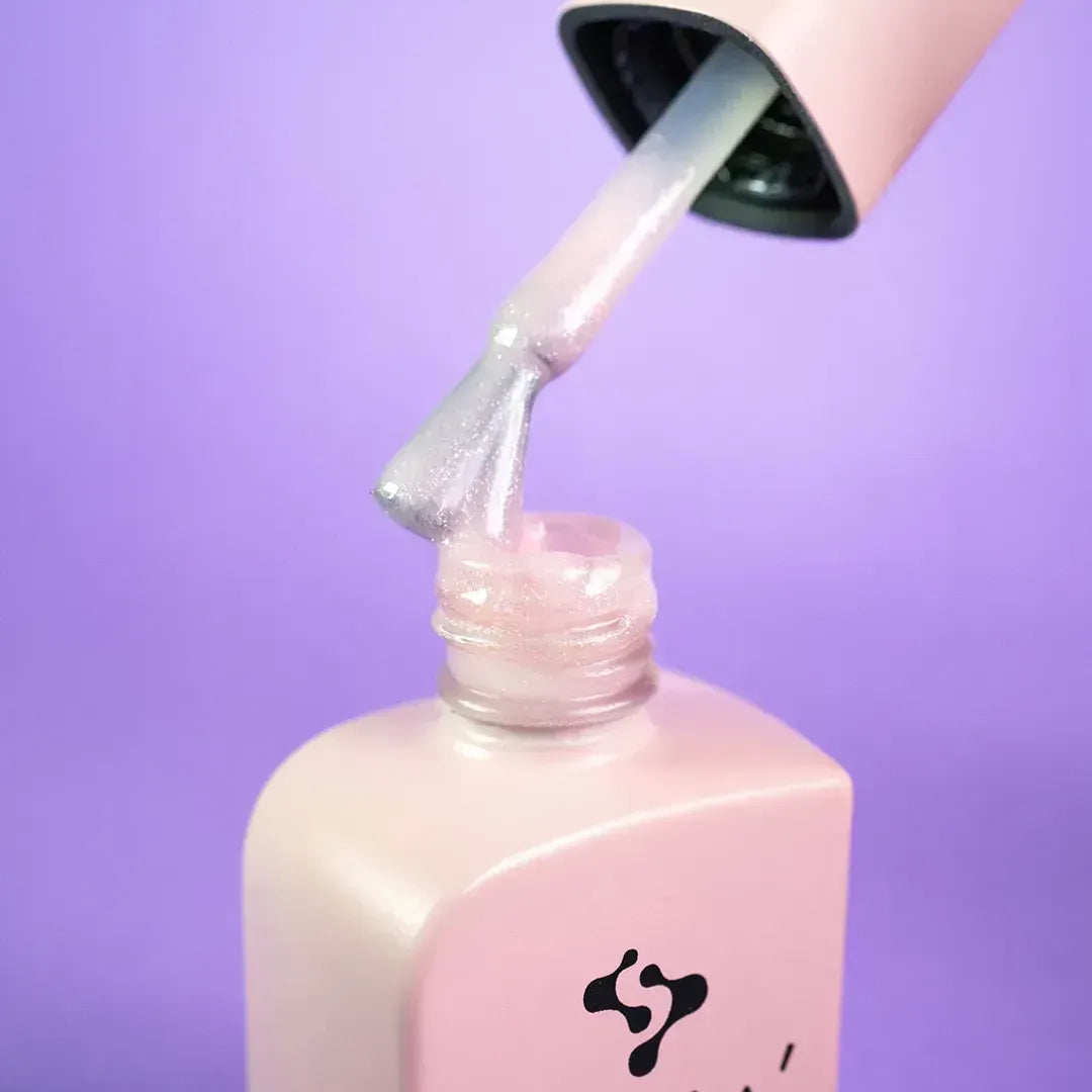 DNKa Rubber Cover Base #0040 Romantic 12 ml