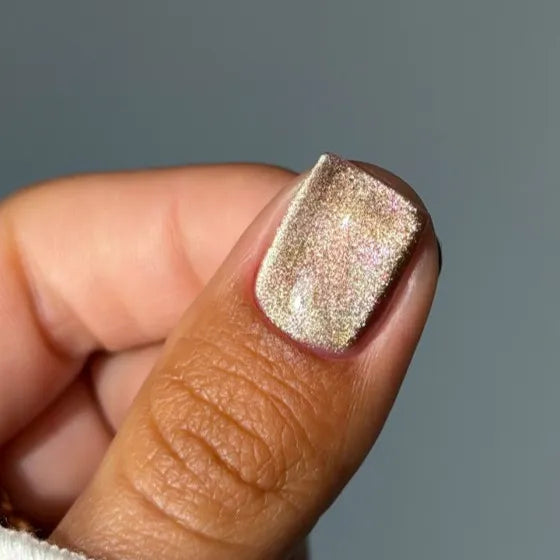 Dark gel polish Cat Eye 32, 6 ml (TPO Free)