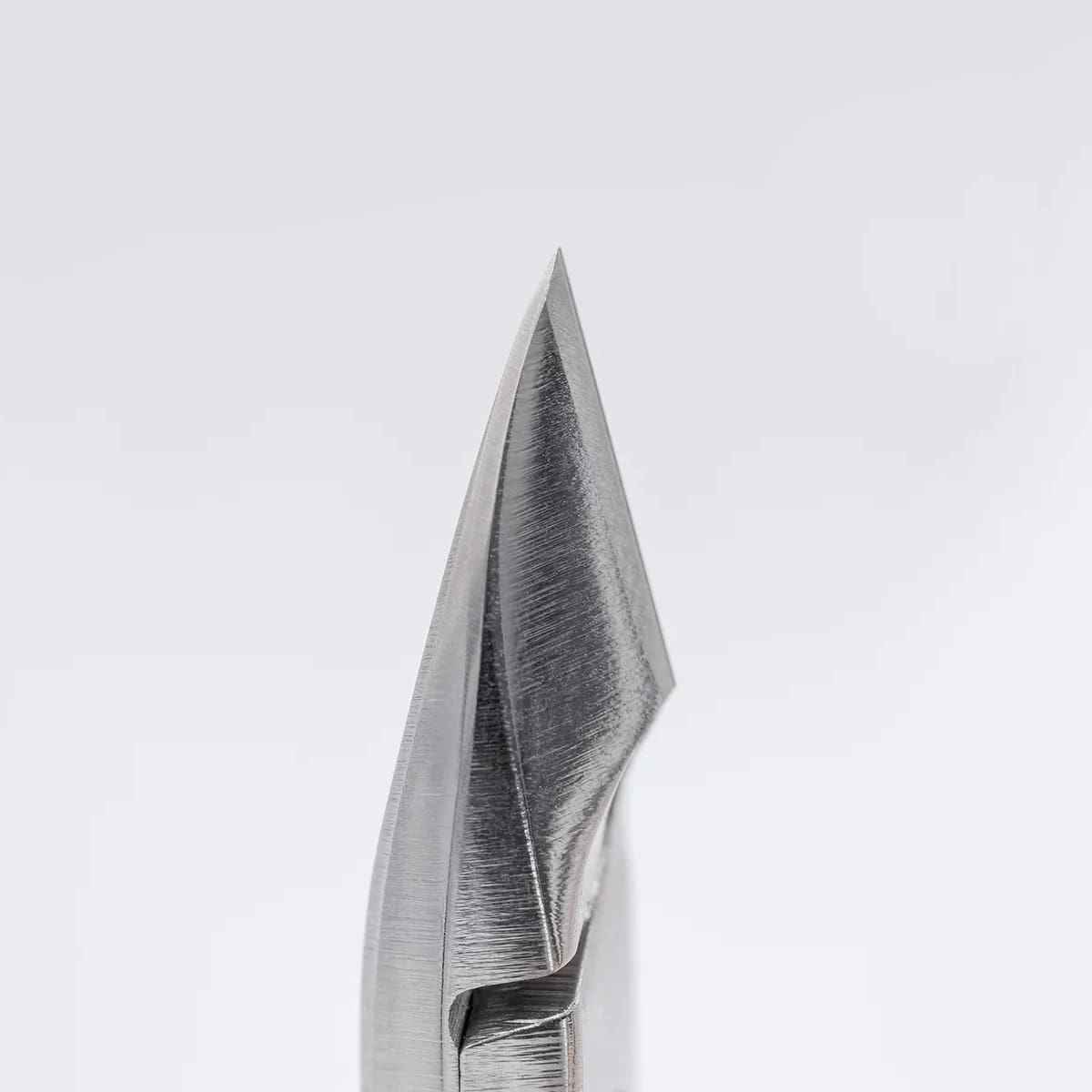 OLTON Cuticle nippers M, 10 mm - Level Up Beauty Supply